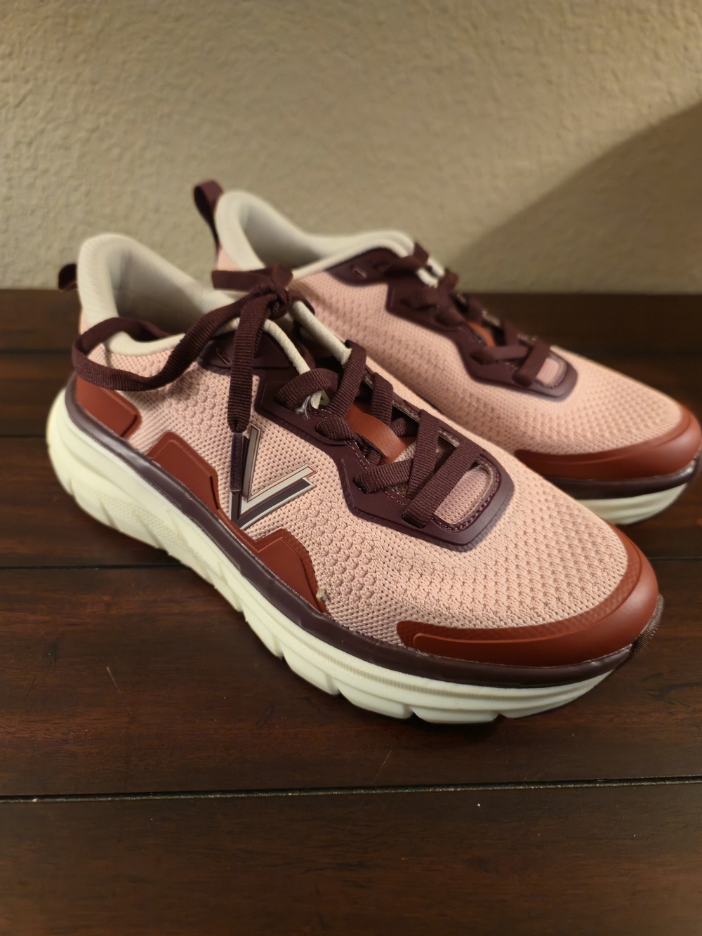 Vionic Walk Max Sneakers